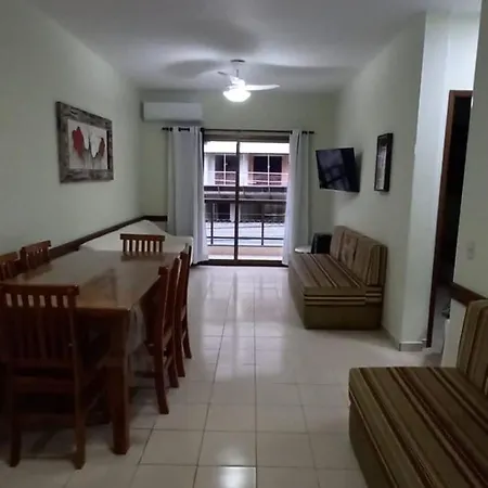 Apartamento Climatizado a 150 Metros da Praia-3